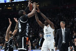 PARTIZAN - DUBAI Trojkaško otvaranje drugog poluvremena crno-belih i potpuni povratak!