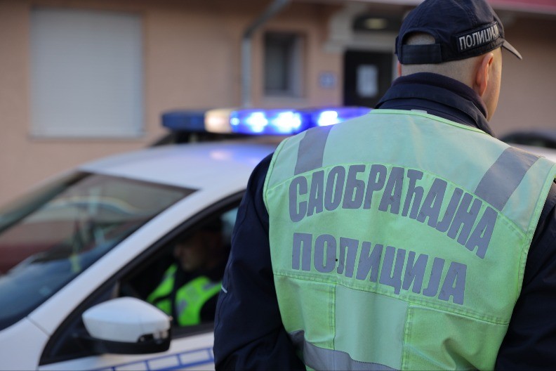 PIJANI ZA VOLANOM U ISTOČNOJ SRBIJI Četvorica isključena iz saobraćaja, jedan pao sa mopeda