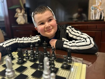 „NAJSREĆNIJI DAN MOG ŽIVOTA“ Mali Andrija koji se bori sa teškom bolešću dočekao svog heroja Vučića – osmeh koji je rasplakao Srbiju