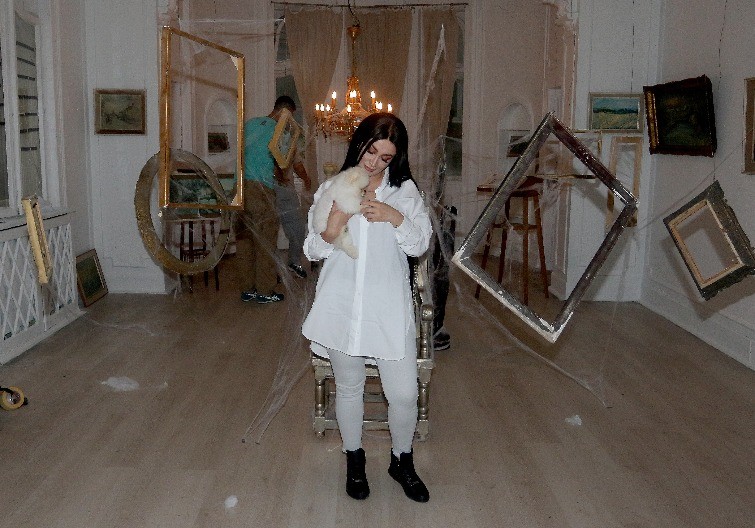 NAKON SMRTNOG SLUČAJA PEVAČICA DONELA VAŽNU ODLUKU Oglasila se zvaničnim saopštenjem