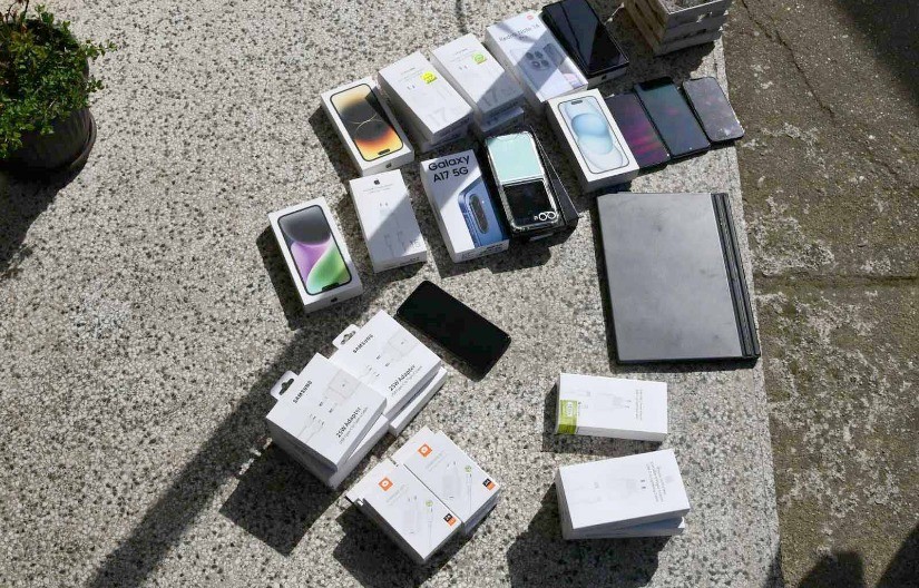 AKCIJA POLICIJE U KIKINDI I BORU Suzbijanje sive ekonomije, zaplenjena bela tehnika i telefoni (FOTO)