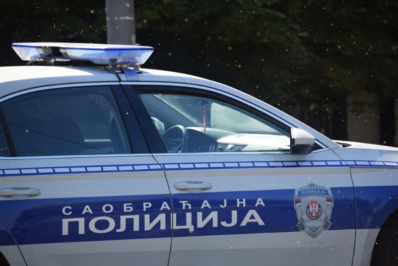 STRAVIČNA NESREĆA KOD TUTINA Automobil smrskan posle sletanja sa puta, ima povređenih