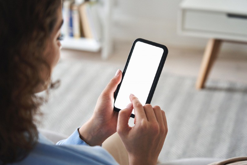 PSIHOLOZI UPOZORAVAJU Ovi onlajn trendovi deluju bezazleno, ali mogu biti štetni po psihičko zdravlje