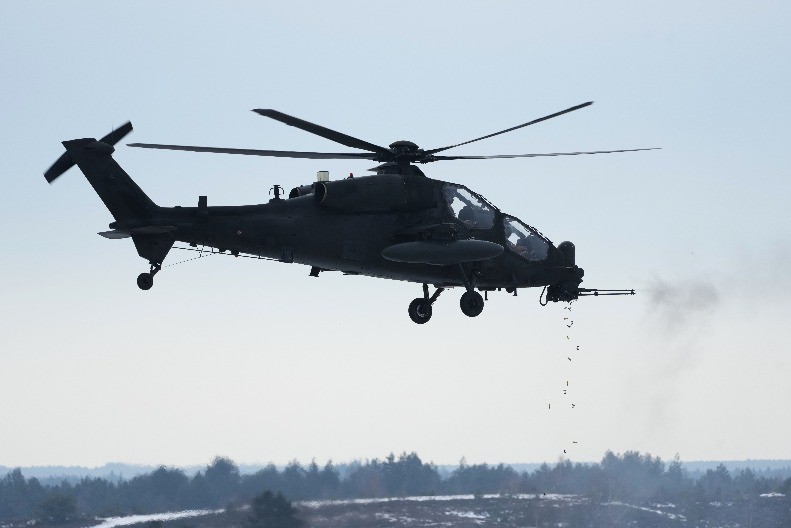 PUCNJAVA U VOJNOJ BAZI! Ovde su vežbali pilote za bombardovanje Srbije! Ime mrtvih!
