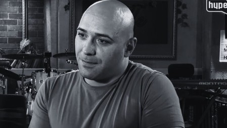 "IZABRAO SAM DA TE NOSIM SA SOBOM DOK SAM ŽIV" Tetovaža za pokojnog Lazića će vam naterati suze (FOTO)