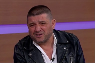  NI ZVEZDA, NI PARTIZAN Isplivala slika Baje Malog Knindže stara 20 godina, ne biste nikada pogodili čiji dres nosi (FOTO)