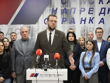 RADULOVIĆ: Poziv na nasilje nad predsednikom i skrnavljenje krsta i raspeća – bezuman i besraman čin blokadera