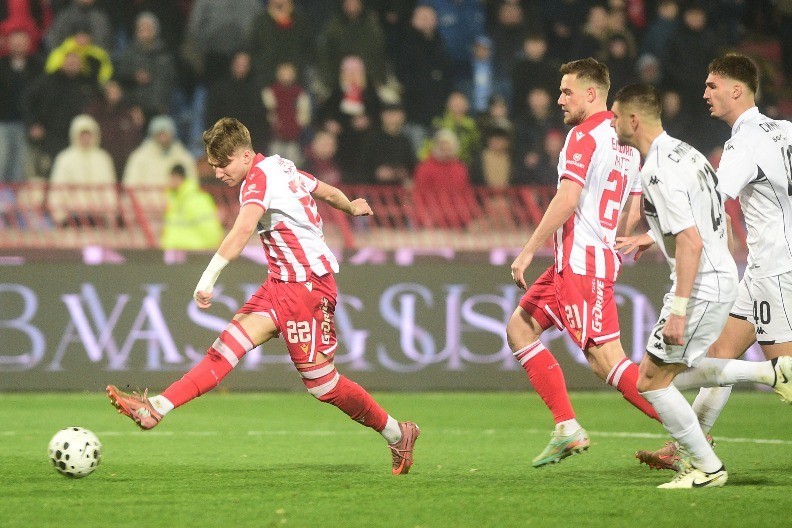 NE GUBE VREME Ovaj klub želi odmah najveći Zvezdin biser, u igru je više desetina miliona