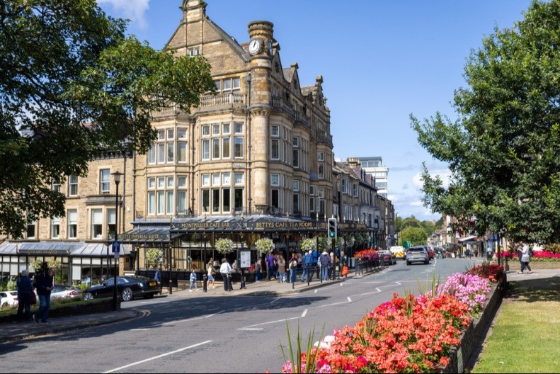 JEDAN OD NAJZANIMLJIVIJIH I NAJPRIJATELJSKIJIH GRADOVA U ENGLESKOJ Svi koji su ga posetili slažu se da je zaista - poseban