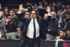 BOMBA Andrea Trinkijeri preuzima crno-bele?