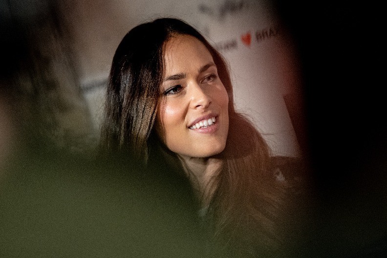 NA STUBU SRAMA Ana Ivanović jednim potezom zgrozila ceo svet (FOTO)