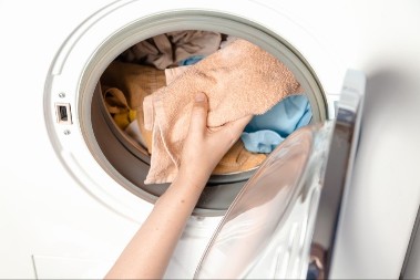 Šta zapravo znači „7 kg“ na veš mašini? Prodavci nam neće reči, a zabluda može skupo da nas košta