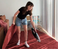 POMAMA U HOLIVUDU Devojka u kontejneru pronašla CRVENI TEPIH sa dodele Oskara, sad svi hoće isto (VIDEO)