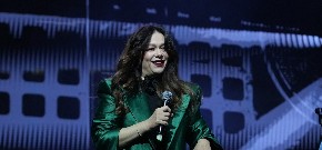 NAŠA PEVAČICA U EMISIJI DOŽIVELA INFARKT Onesvestila se pred kamerama!