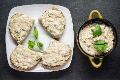 DOMAĆI NAMAZ OD JAJA I LUKA Toliko slasan i savršen za doručak ili večeru