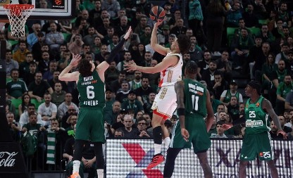 SERIJA TROJKI PANATINAIKOSA KOŠTALA ZVEZDU POBEDE Nan i Hejs-Dejvis uništili crveno-bele u poslednjoj četvrtini