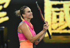 ONA NE STAJE Sabalenka izazovno pozirala i pokazala opasnu pozadinu (VIDEO)