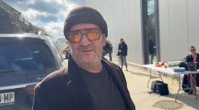 "ODNELE SU MI ROLEKS IZ STANA" Aca Lukas bio sa dve devojke istovremeno, one ga opelješile!