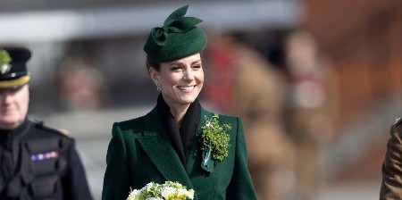 NE IDITE POD NOŽ Ovaj trik daje iluziju zategnutog lica, potrebna su samo 2 poteza četkicom