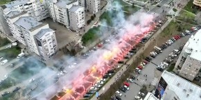 BAKLJE GORE - VUČIĆ DOŠAO NA NAJMASOVNIJI SKUP Bajkeri dopratili predsednika Srbije do "Beogradske arene" (VIDEO)