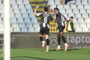 MLADOST - PARTIZAN Crno-beli neprepoznatljivi, Stamenković odbranio zicer Seku, 1:0