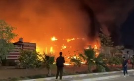 RAKETE PADAJU PORED LJUDI, SVI VRIŠTE I BEŽE Jezivi snimci napada Irana na Dimonu, nedaleko od GLAVNE NUKLEARKE