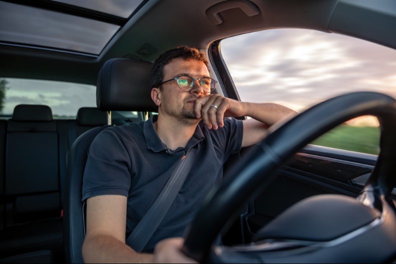 NAKON RAZVODA, MUŽ UZEO ŽENIN AUTO I URADIO NEŠTO NEVEROVATNO Kada je saznala šta, zanemela je od ŠOKA 