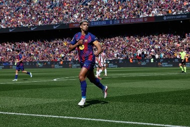 BARSELONA NASTAVLJA MARŠ KA TITULI Sećanje na Ronaldinja i "minimalac" protiv Rajo Valjekana