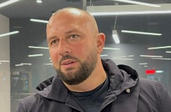 DADO POLUMENTA ODUŠEVLJEN TEOM TAIROVIĆ Na aerodromu zajedno proveli osam sati! 