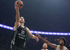 GODINE SU SAMO BROJ Neuništivi Kalates blizu novog rekorda Evrolige