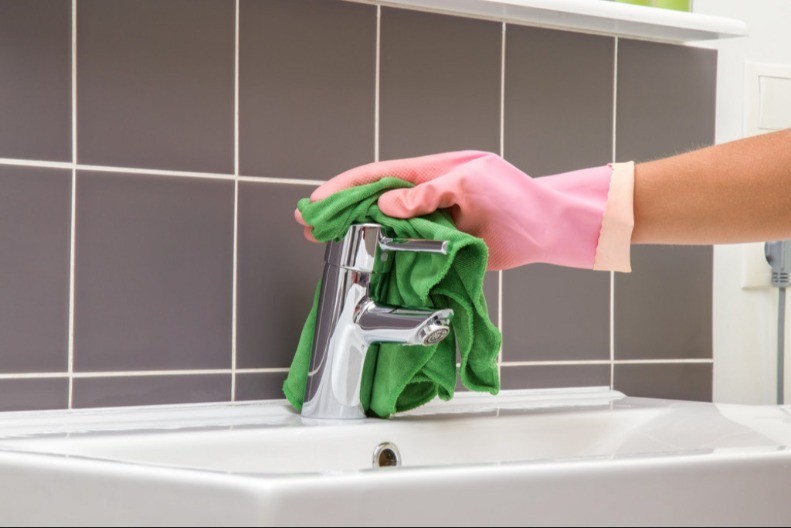 Ma kakva soda bikarbona i sirće: Ovo košta 15 dinara, a skida kamenac kao od šale!