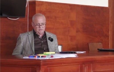 PRAVNI FAKULTET PRETVORIO U BINU ZA OBMANE: Nenadić slagao i o Konjuhu i o Jurodžastu, samo još nije objasnio tajni put u Tiranu