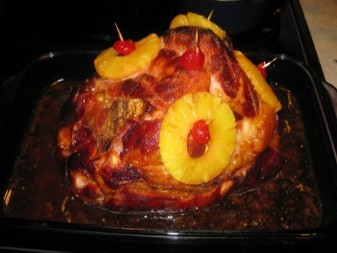 Baka bi vas zbog ovoga izbacila iz kuhinje: Šunka ide u hladnu ili vrelu vodu? Većina pravi grešku, a zbog nje meso bude suvo