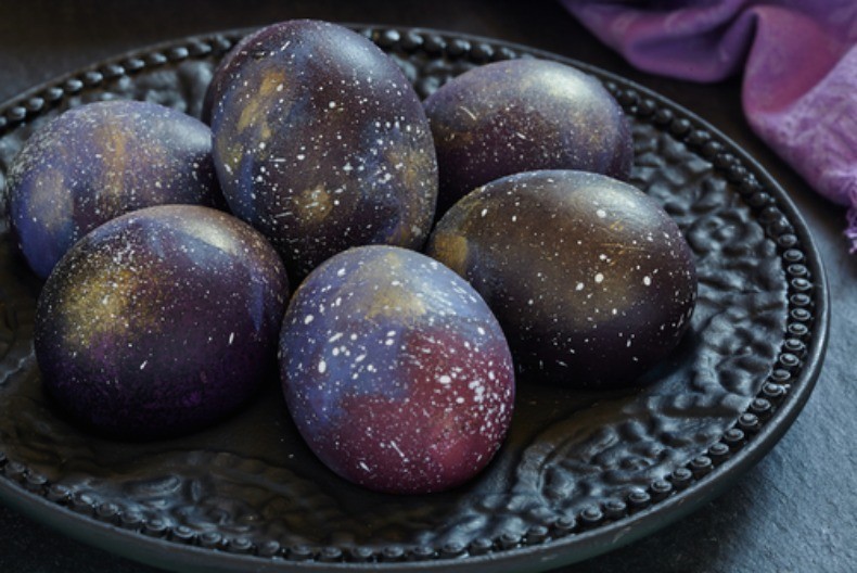 Galaksija jaja zaludela Beograđanke: Evo kako da dobijete magične šare bez mnogo muke