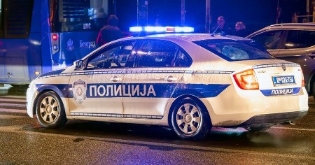 HAOS NA VRAČARU, SA MAČETOM U RUCI PRETIO U KAFIĆU Uhapšen nasilnik koji je upao u lokal