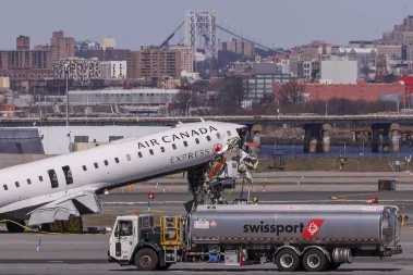 PILOTI POGINULI ZA TREN OKA Otkriveni detalji tragedije leta Er Kanade iz minuta u minut