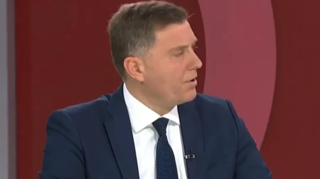 "KRIVITE NAROD ZBOG VAŠE NESPOSOBNOSTI" Nikolić oštro odbrusila blokaderu Zelenoviću