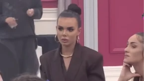 EVO KAKO SU ANITINA MAJKA I SIN REAGOVALI Nakon trudnoće oglasila se njena najbolja drugarica! 