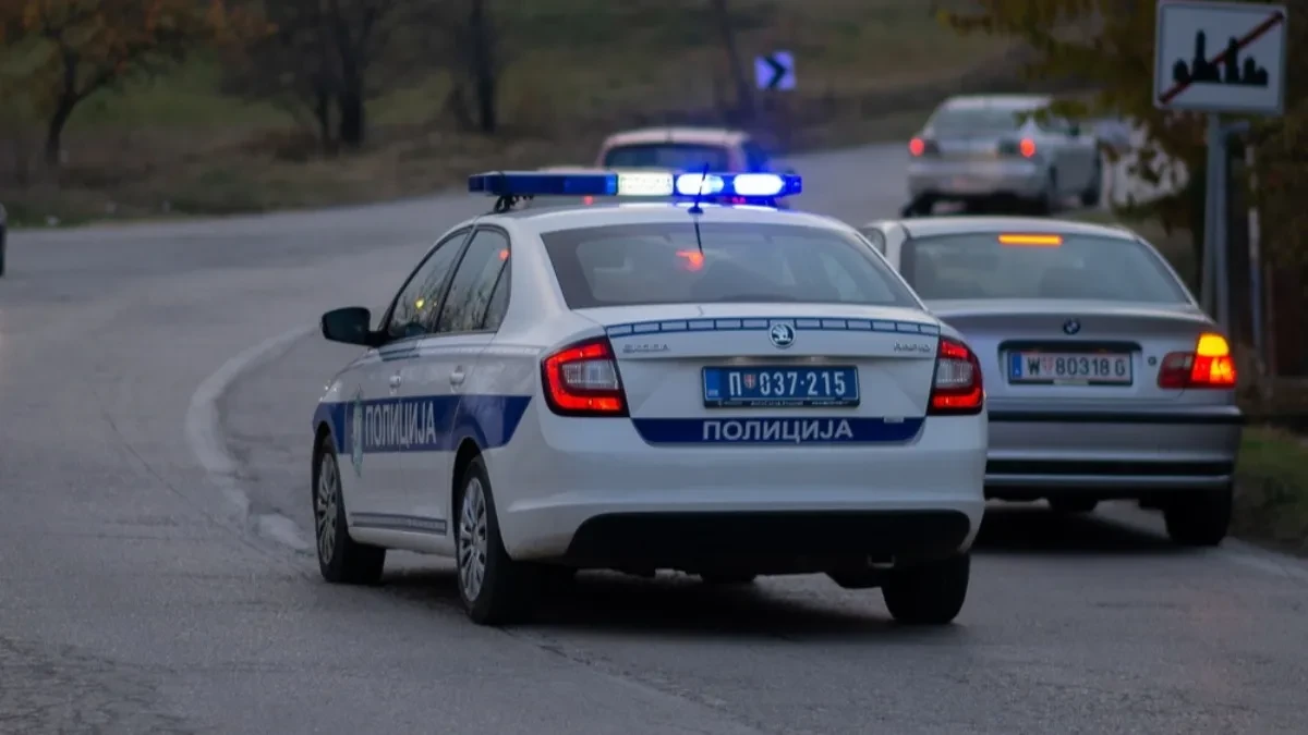 BRUTALNO PREBIJEN POSLE SVAĐE U SAOBRAĆAJU Čovek izudaran u glavu i gažen, detalji sukoba dvojice vozača na Novom Beogradu