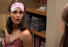 SRPKINJE VRIŠTE OD UZBUĐENJA Omiljena romantična komedija dobija nastavak, glavna zvezda je prava lepotica, a ni kolega nije loš