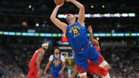 SVE BLIŽI REKORDU ČUVENOG AMERIKANCA Jokić na pragu ispisivanja istorije NBA lige