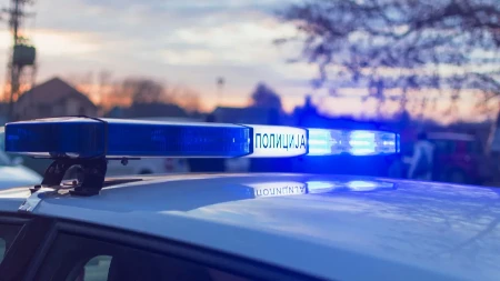 BLOKADERI NAORUŽANI DO ZUBA NAPALI AKTIVISTE SNS U KULI! "Šta ćete ovde, je*em vam ma*er SNS-ovku pobićemo vas"