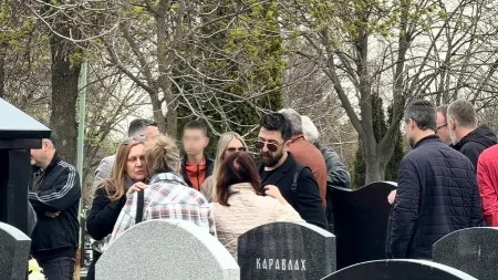 BELE KALE I MAJČINO SRCE PUNO TUGE Najtužnija scena na pomenu Marinku Madžgalju (VIDEO)