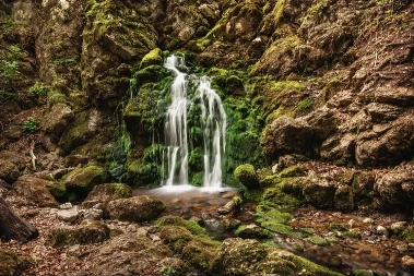 Srpska prestonica sremuša - Taorska vrela izbijaju iz pećine i otkrivena su slučajno