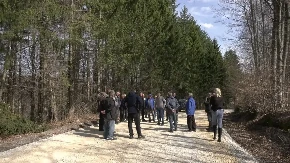 Nisu verovali, a sada izlaze na kapije i zahvaljuju se: Za mesec dana promenila se slika zaseoka Konder kod Bajine Bašte - mašine se ne gase