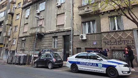 OVDE JE PRONAĐENO TELO NA DORĆOLU Horor u stambenoj zgradi, zatečen i leš psa (FOTO+VIDEO))