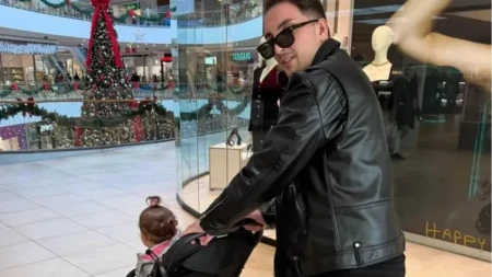 NAŠ PEVAČ ZBOG HRVATICE OKRENUO LEĐA PORODICI: "Ne znam da li će je ikada prihvatiti!"  