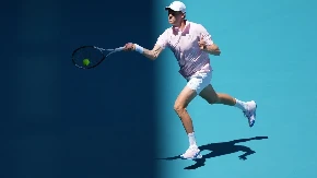 SUROVI SINER Italijan zgromio rivala za polufinale Majamija