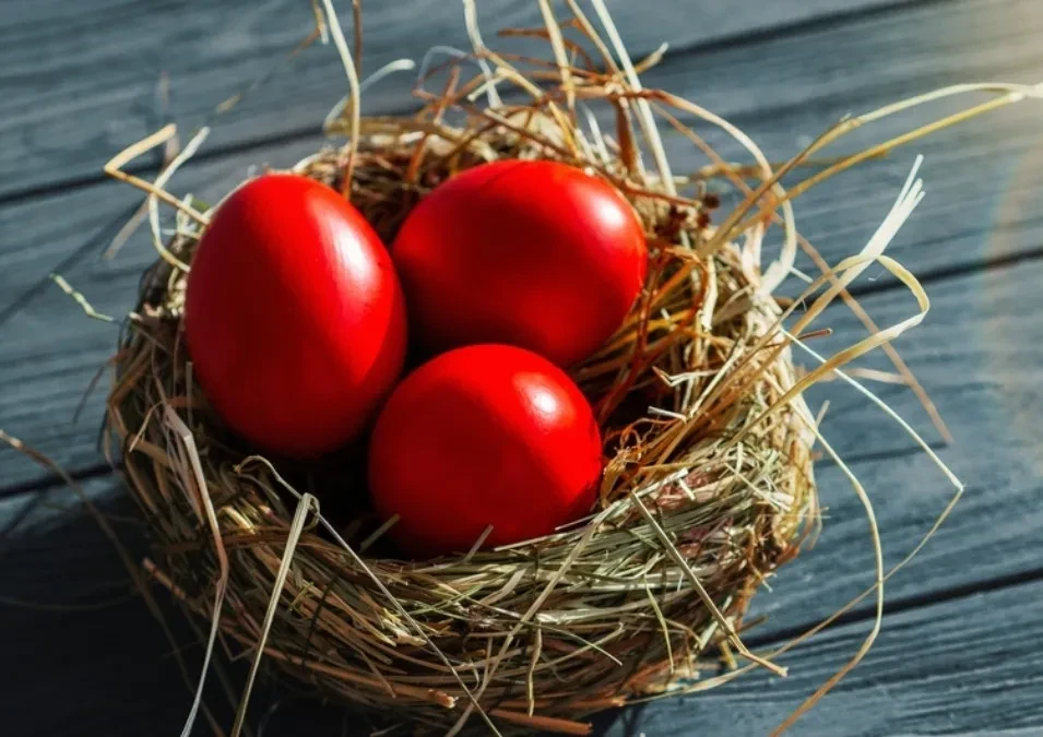 Crvena jaja za Uskrs donose sreću: Naše bake su ih ovako farbale prirodnim bojama