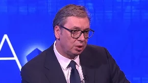 "RUGALI SE BOLESNOM DEČAKU" Vučić poslao podršku malom Andriji Kneževiću: Nadam se da će se iz Švajcarske vratiti još hrabriji i jači